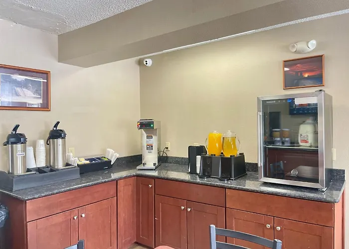 Super 8 By Wyndham Ithaca